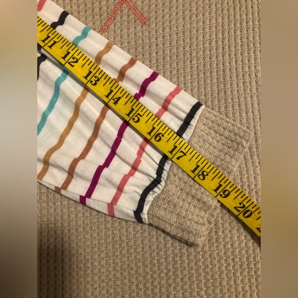 Pink Lily, light weight, 2XL, waffle weave top with rainbow & cream sleeves - Picture 6 of 10